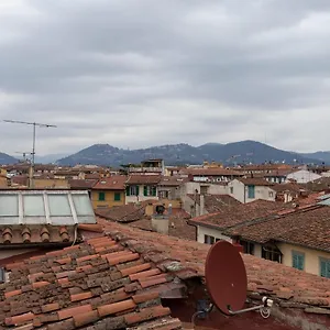 Sanzanobi Nest-hosted By Sweetstay , Florence Italy